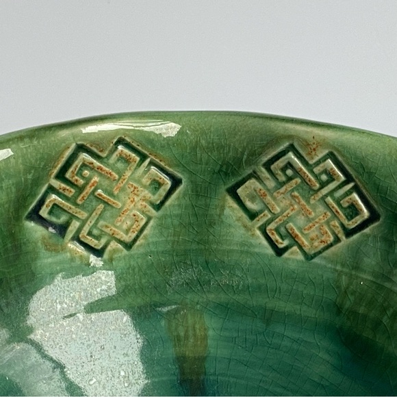 Studio Art Pottery Bowl Hand Thrown Signed 6.5” Across Embossed Inside Wavy Edge - Picture 4 of 13